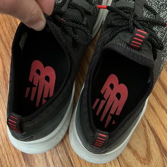 New Balance Womens Fresh Foam Lazer V1 WLAZRMT Black Running Shoes Sneakers 9.5 - Picture 10 of 16